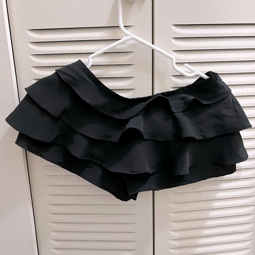 Black ruffled shorts